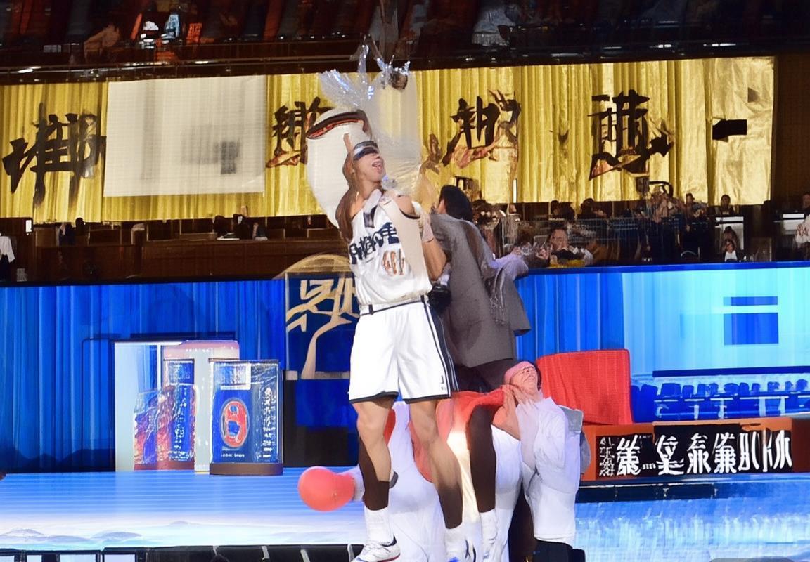 公牛VS骑士季前赛深度解析：战术对决与球员表现分析(图3)