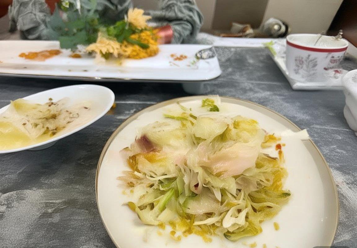 火箭队外线制胜雄鹿，团队协作铸就胜利(图4)